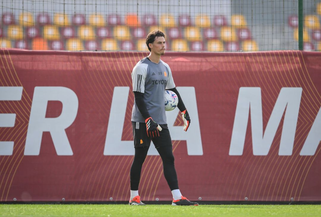 Roma, la rifinitura prima della sfida al Genoa – FOTO GALLERY - immagine 14