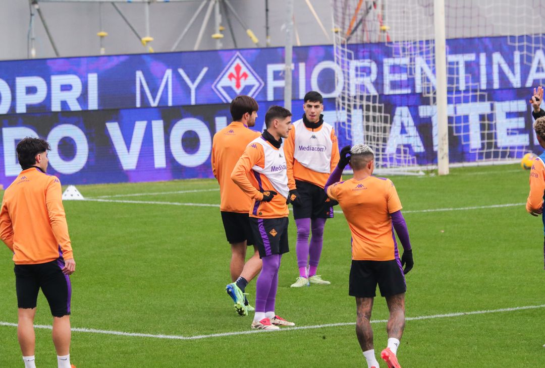 Gallery VN – Allenamento a porte aperte della Fiorentina, le immagini più belle - immagine 189