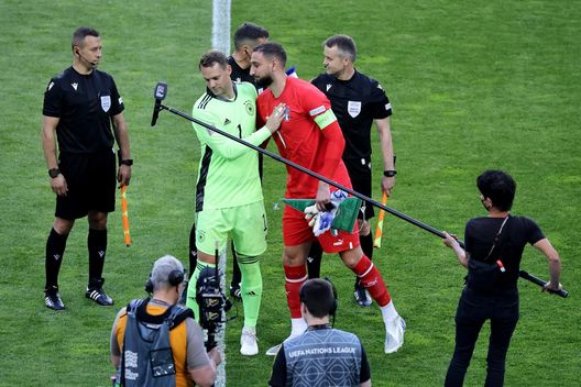 Zenga è una furia con Neuer: “Non mi sembra che abbia detto qualcosa in occasione di…” Zenga è una furia con Neuer: “Non mi sembra che abbia detto qualcosa in occasione di…” - immagine 1