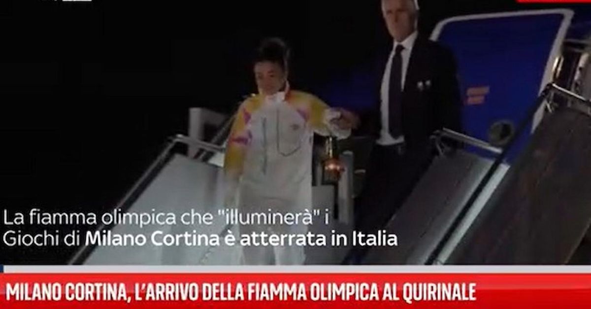 VIDEO / Milano Cortina, l’arrivo della fiamma olimpica al Quirinale