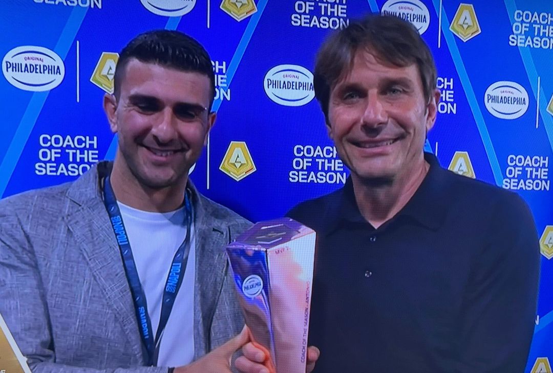 GALLERY Antonio Conte eletto miglior allenatore della stagione di Serie A- immagine 1