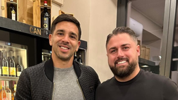 GALLERY Tre azzurri gustano la loro prima pizza del 2025 a Napoli: gli scatti