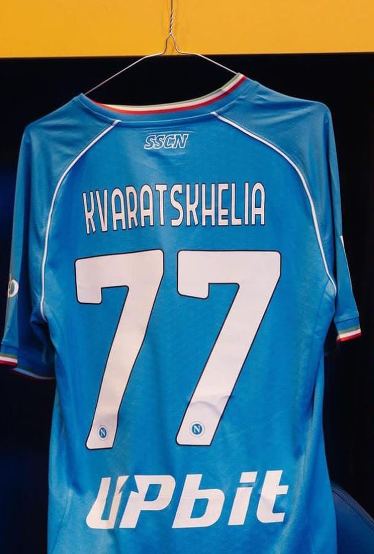 GALLERY Svelata la maglia che indosserà il Napoli contro la Fiorentina - immagine 3