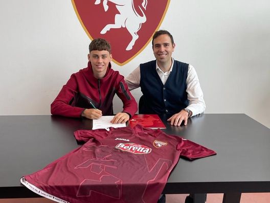 Sergiu Perciun con l'agente Riccardo Ghisoni