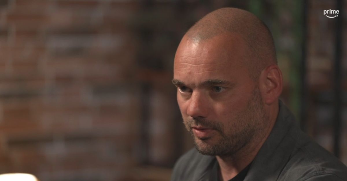 Sneijder e la lotta al peso: “Se non ti alleni le cose cambiano. Quando abbasso lo sguardo…”