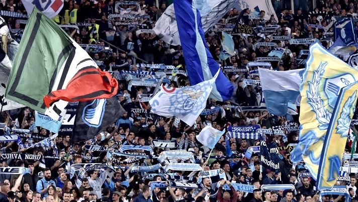 Tifosi Lazio, in 1200 al Bentegodi  Tifosi Lazio, in 1200 al Bentegodi - immagine 1