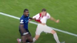 Ajax-Inter, ecco la spiegazione ufficiale dell’UEFA sul rigore revocato a Thuram