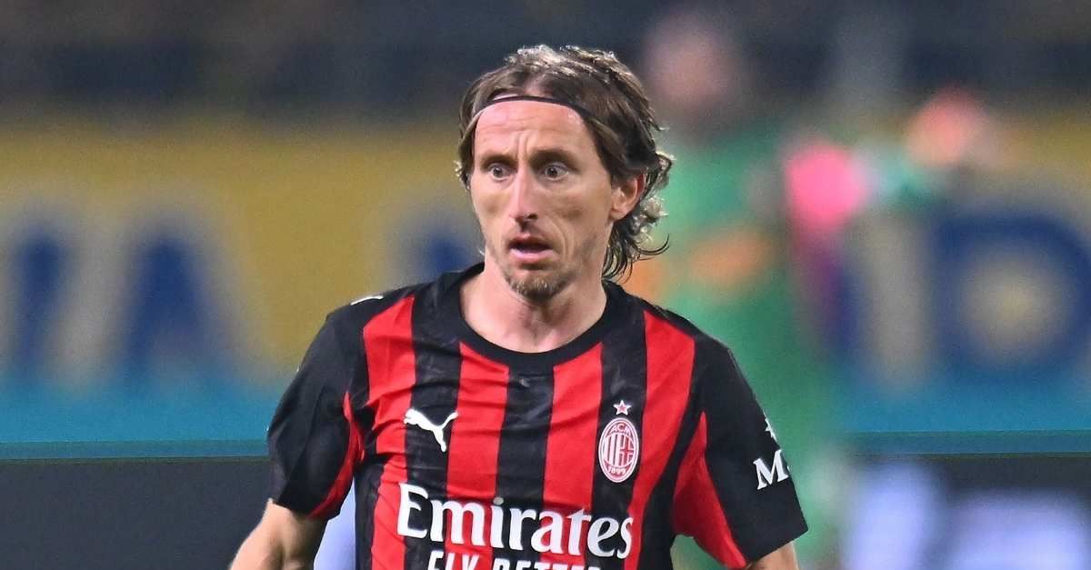 Derby, Calhanoglu e Modric i cervelli di Inter e Milan: chi avrà la supremazia a centrocampo?