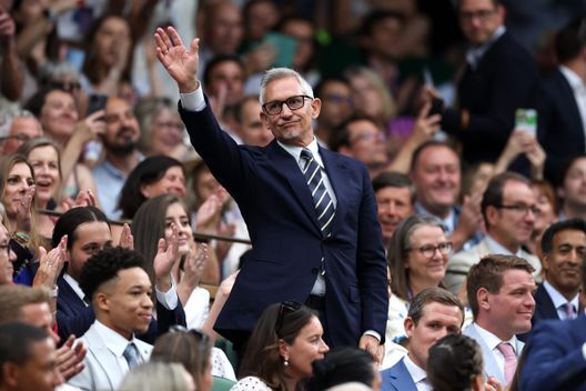 Lineker e il retroscena su CR7: “Ha smesso di seguirmi su Instagram, forse perché preferisco Messi…”- immagine 2