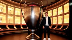 Kaká saluta Modric al Milan: cuori rossoneri e un messaggio d’amicizia