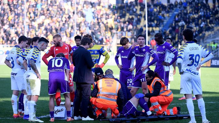Piccoli a terra nel recupero: barella, silenzio e preoccupazione. Cosa è successo - immagine 1