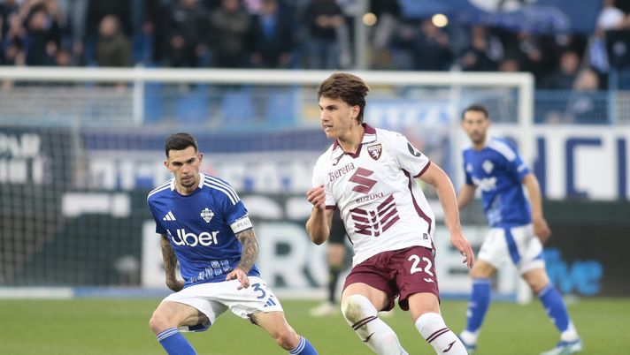 Cesare Casadei of Torino FC during the Italian Serie A 2024/25 season, football match between Como 1907 and Torino FC on 13 April 2025 at Stadio Comunale Giuseppe Sinigaglia, Italy. Photo Nderim Kaceli Torino, la giornata: alle 18:30 c’è il Como in casa - immagine 1