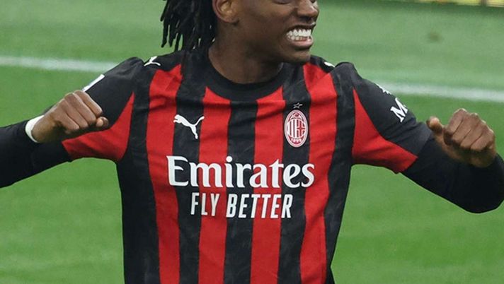 Leao, professione centravanti: Allegri ha cambiato il portoghese del Milan. Ma a gennaio ...