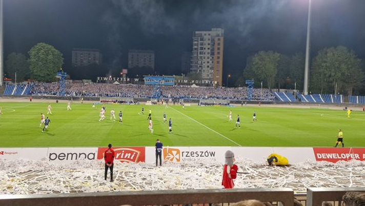 Due tifoserie in marcia: derby di Rzeszow senza sorprese, adesso è lotta per non retrocedere… - immagine 1