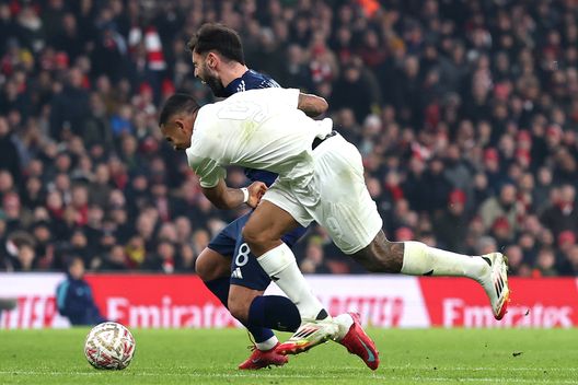 Lesione del crociato, stagione finita per Gabriel Jesus. Arsenal a caccia di attaccanti- immagine 2