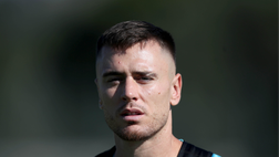 Lazio, Patric out contro il Napoli: continuano i problemi alla spalla