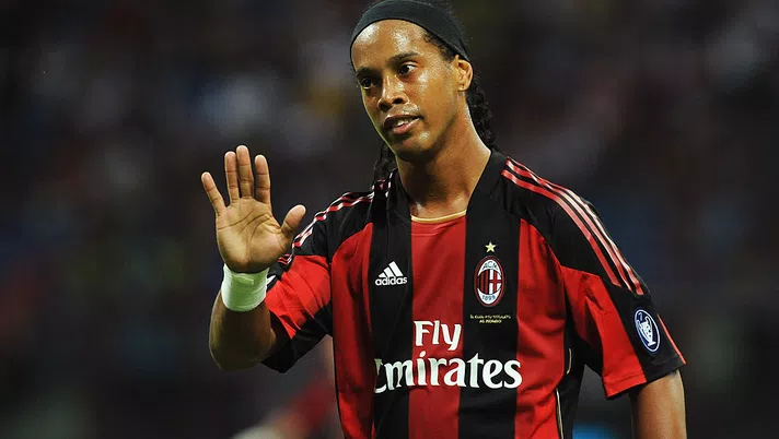 Ronaldinho: 'Al Milan i tifosi mi hanno sempre trattato benissimo'