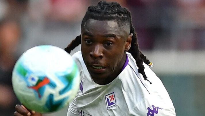 TURIN, ITALY - AUGUST 31: Moise Kean of Fiorentina in action during the Serie A match between Torino FC and ACF Fiorentina at Stadio Olimpico di Torino on August 31, 2025 in Turin, Italy. (Photo by Valerio Pennicino/Getty Images) La partita di Kean: prima fallisce un gol facile, poi ne fa due da bomber spietato - immagine 1