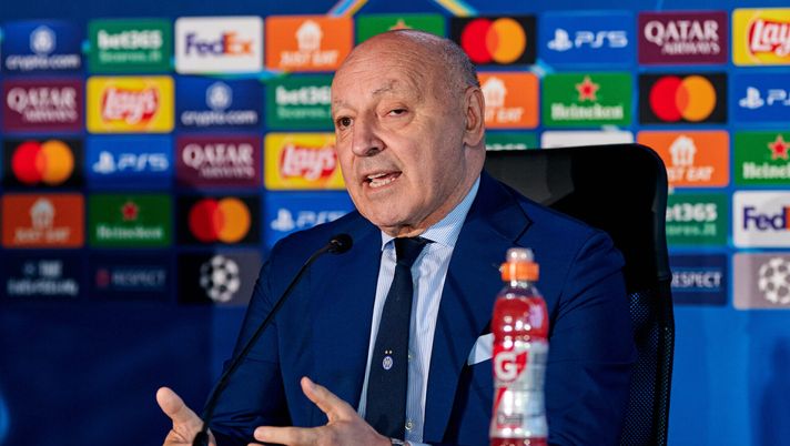 COMO, ITALY - MAY 26: President CEO Giuseppe Marotta of FC Internazionale speaks with the media during the press conference during the UEFA Champions League Final Media Day access at the club's training ground BPER Training Centre at Appiano Gentile on May 26, 2025 in Como, Italy. (Photo by Mattia Ozbot - Inter/Inter via Getty Images) Calamai: “Lookman? Marotta deve cambiare passo. E’ un colpo necessario” - immagine 1