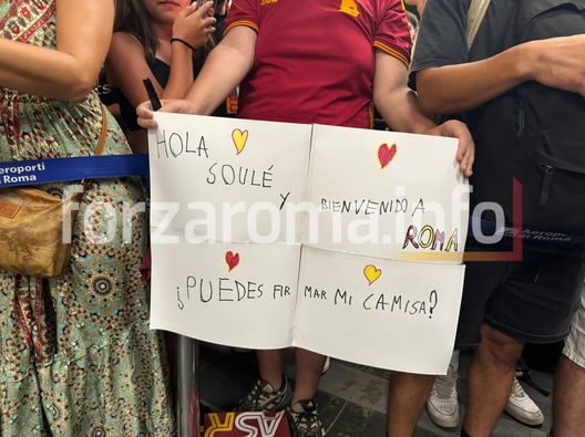 Roma-Soulé: Matias è atterrato a Fiumicino! Accoglienza da brividi dei tifosi- immagine 3