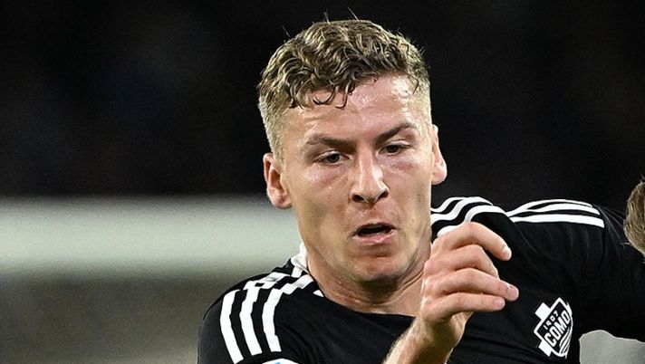 Como, problemi per Van der Brempt e cambio obbligato: le sue condizioni Como, problemi per Van der Brempt e cambio obbligato: le sue condizioni - immagine 1