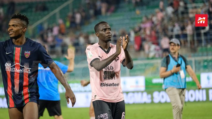 Claudio Gomes eletto giocatore del mese di settembre dal Palermo FC Claudio Gomes eletto giocatore del mese di settembre dal Palermo FC - immagine 1