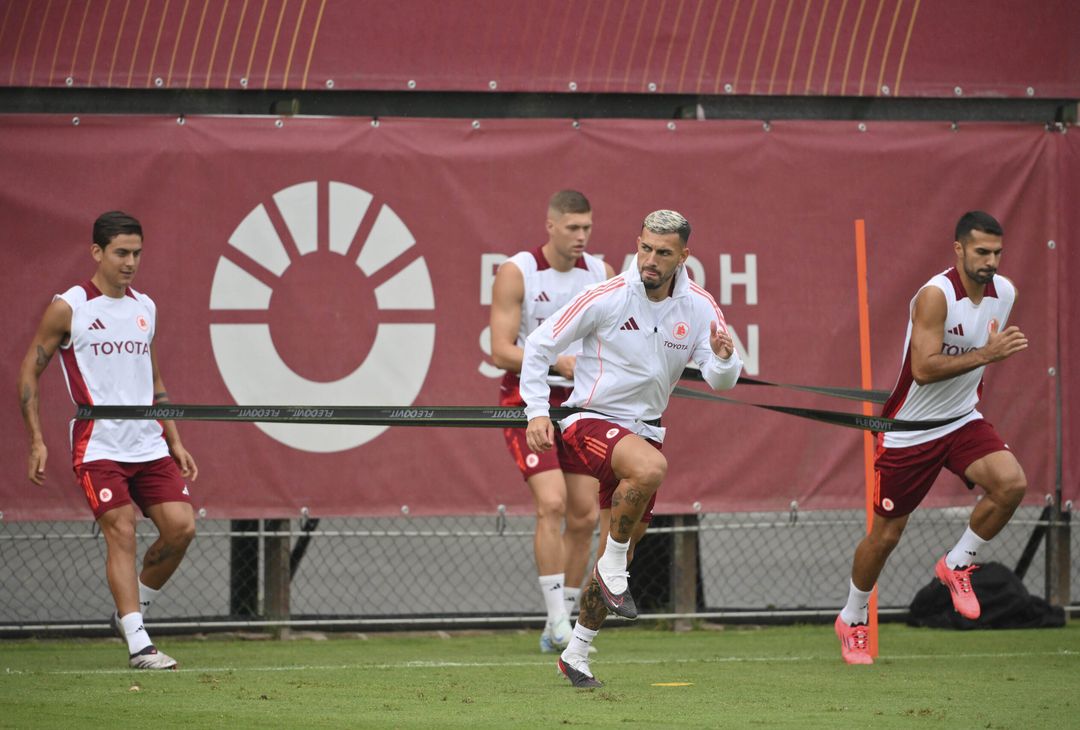 Roma, l’allenamento in vista del Genoa: out Pellegrini e Le Fée – FOTO GALLERY - immagine 4