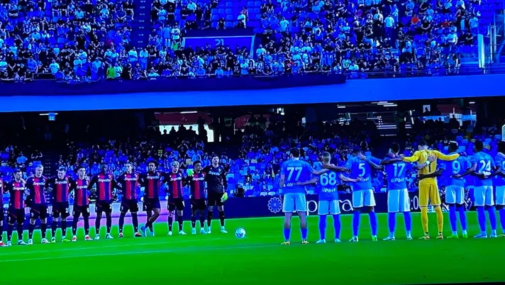 Napoli-Bologna, minuto di raccoglimento prima del match: il motivo - immagine 1