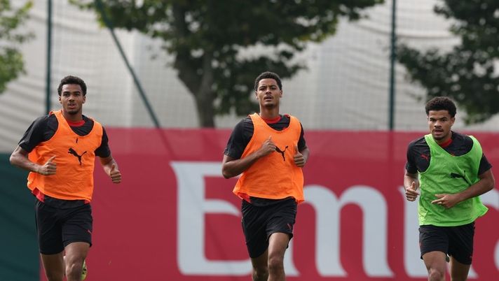 Odogu, De Winter e Athekame: Chi è chi? Il simpatico post del Milan