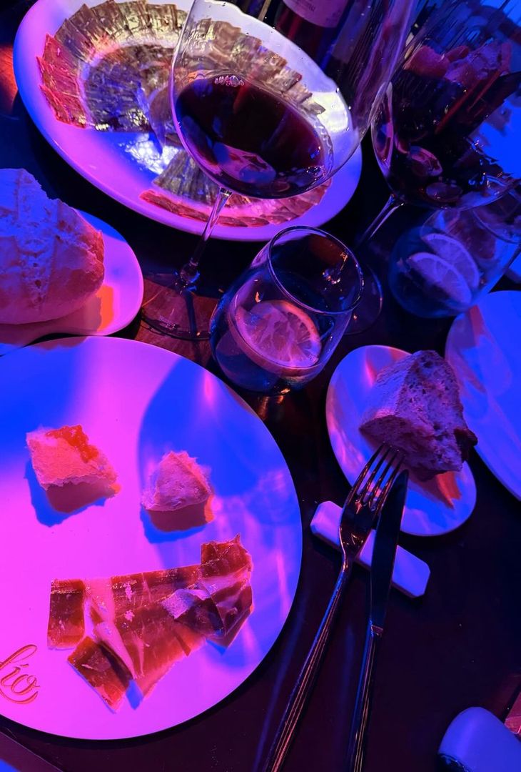 GALLERY Vacanza in dolce compagnia per Spinazzola: il terzino vola a Ibiza - immagine 5