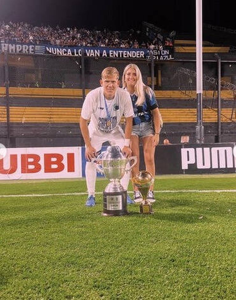 Uruguay, giocatore fuori rosa per aver sedotto la moglie di un compagno- immagine 4