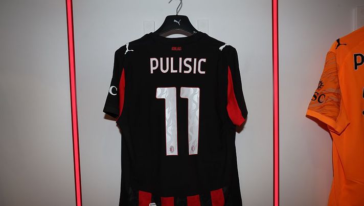 MILAN, ITALY - DECEMBER 14: A general view inside the AC Milan dressing room before the Serie A match between AC Milan and US Sassuolo Calcio at Giuseppe Meazza Stadium on December 14, 2025 in Milan, Italy. (Photo by Claudio Villa/AC Milan via Getty Images) Milan-Sassuolo, le formazioni ufficiali: torna Pulisic dal primo, nuova chance per Nkunku - immagine 1