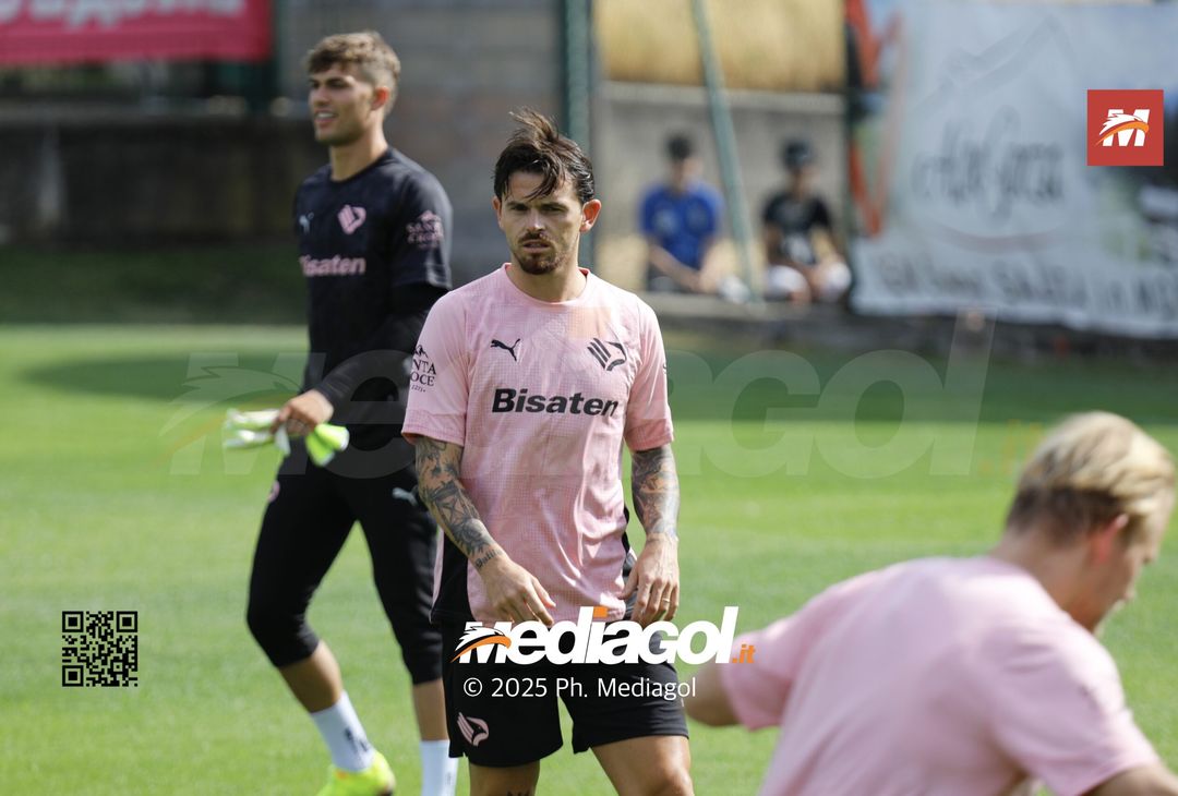 FOTO, allenamenti e contrasti al ritiro del Palermo - immagine 2