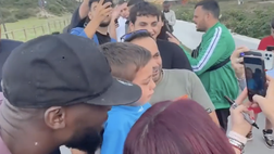 VIDEO / Lukaku scatta una foto con lui, bambino scoppia a piangere
