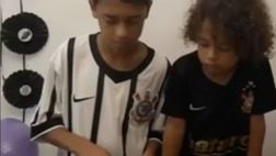 Nessun derby in famiglia tra due fratelli tifosi del Corinthians…ma solo lacrime d’amore