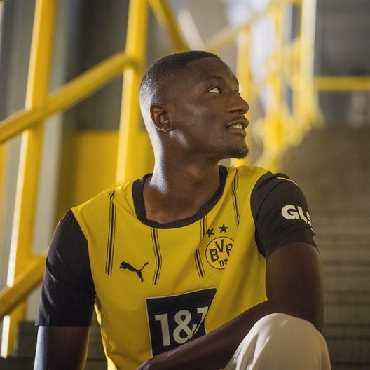 Dortmund, Guirassy cambia numero di maglia e risarcisce i tifosi