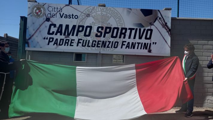 Vasto Marina, derby a porte chiuse: ma i tifosi entrano lo stesso… Vasto Marina, derby a porte chiuse: ma i tifosi entrano lo stesso… - immagine 1