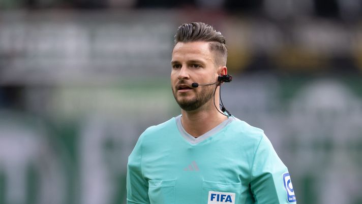 Disastroso il debutto di Schlager in Europa League: rosso assurdo, e pure su Miranda… - immagine 1