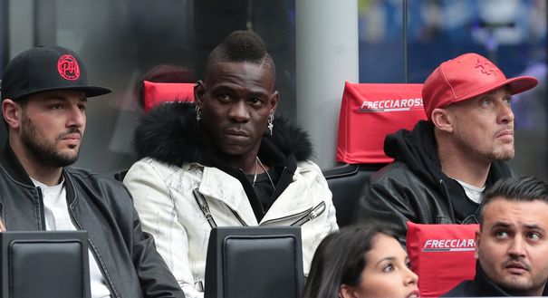 BALOTELLI A DIFESA DEL MILAN