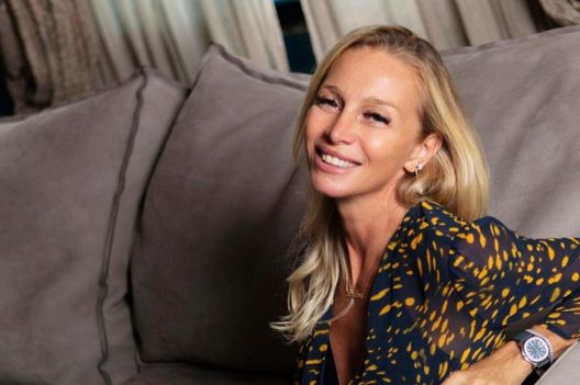 La moglie di Pirlo da Dubai: “La vita prosegue, come sempre. In Italia dà fastidio che noi…” La moglie di Pirlo da Dubai: “La vita prosegue, come sempre. In Italia dà fastidio che noi…” - immagine 1