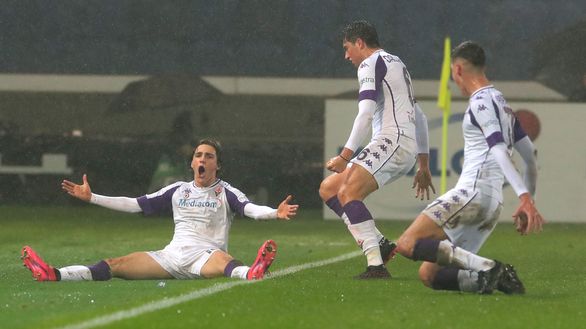 BERGAMO, ITALY - JANUARY 21: Vittorio Agostinelli (L) of ACF Fiorentina celebrates his goal with his team-mates during the Supercoppa Primavera Tim match between Atalanta BC U19 and ACF Fiorentina U19 at Gewiss Stadium on January 21, 2021 in Bergamo, Italy. (Photo by Emilio Andreoli/Getty Images for Lega Serie A) Agostinelli