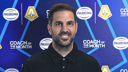 Serie A, Fabregas è l’allenatore del mese di marzo! Premiato prima di Como-Inter
