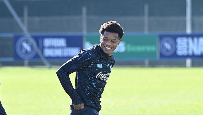 NAPLES, ITALY - JANUARY 12: David Neres of Napoli on January 12, 2026 in Naples, Italy. (Photo by SSC NAPOLI/SSC NAPOLI via Getty Images) NEWS – Leao, Calhanoglu, Djimsiti, Meret, Pavlovic, Neres, Zaniolo, Zaniolo, Kolasinac, Dybala: le novità - immagine 1