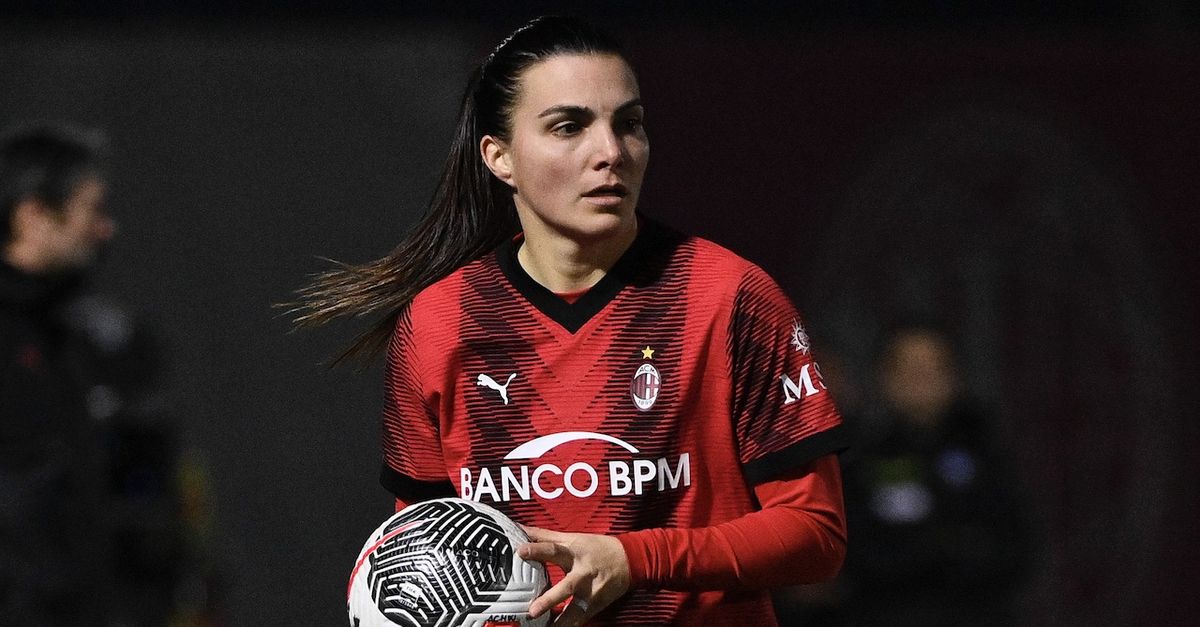 Il calcio italiano saluta Guagni: quasi 3 stagioni al Milan, gli scarpini al chiodo Il calcio italiano saluta Guagni: quasi 3 stagioni al Milan, gli scarpini al chiodo