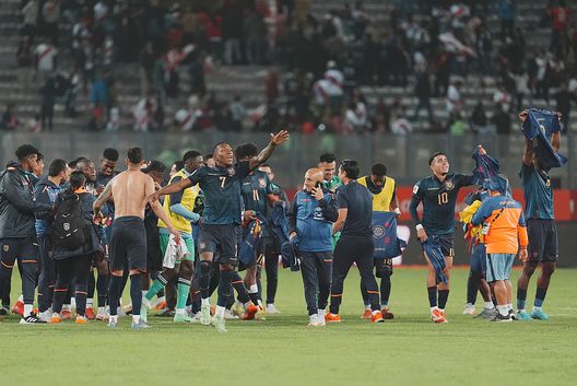 Lima, Perù - 11 giugno 2025: Giocatori dell'Ecuador festeggiano la qualificazione ai Mondiali del 2026. (Foto di Raul Sifuentes/Getty Images) Mondiale 2026, altre Nazionali qualificate: c’è anche il Brasile di Ancelotti- immagine 3