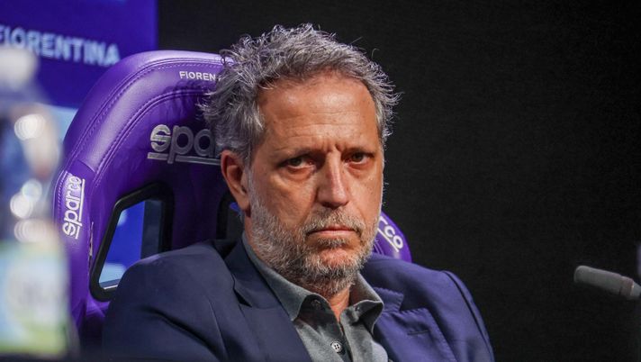 GERMOGLI PH: 23 LUGLIO 2026 BAGNO A RIPOLI VIOLA PARK CONFERENZA STAMPA DI PRESENTAZIONE DEL NUOVO GIOCATORE DELLA FIORENTINA JIMENEZ NELLA FOTO PARATICI Cor. Fio: “Per i colpi in attacco e sugli esterni servirà pazienza” - immagine 1