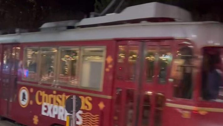 Roma, un tram natalizio per i grandi ex: da Balbo a Delvecchio, ecco chi c’era Roma, un tram natalizio per i grandi ex: da Balbo a Delvecchio, ecco chi c’era - immagine 1