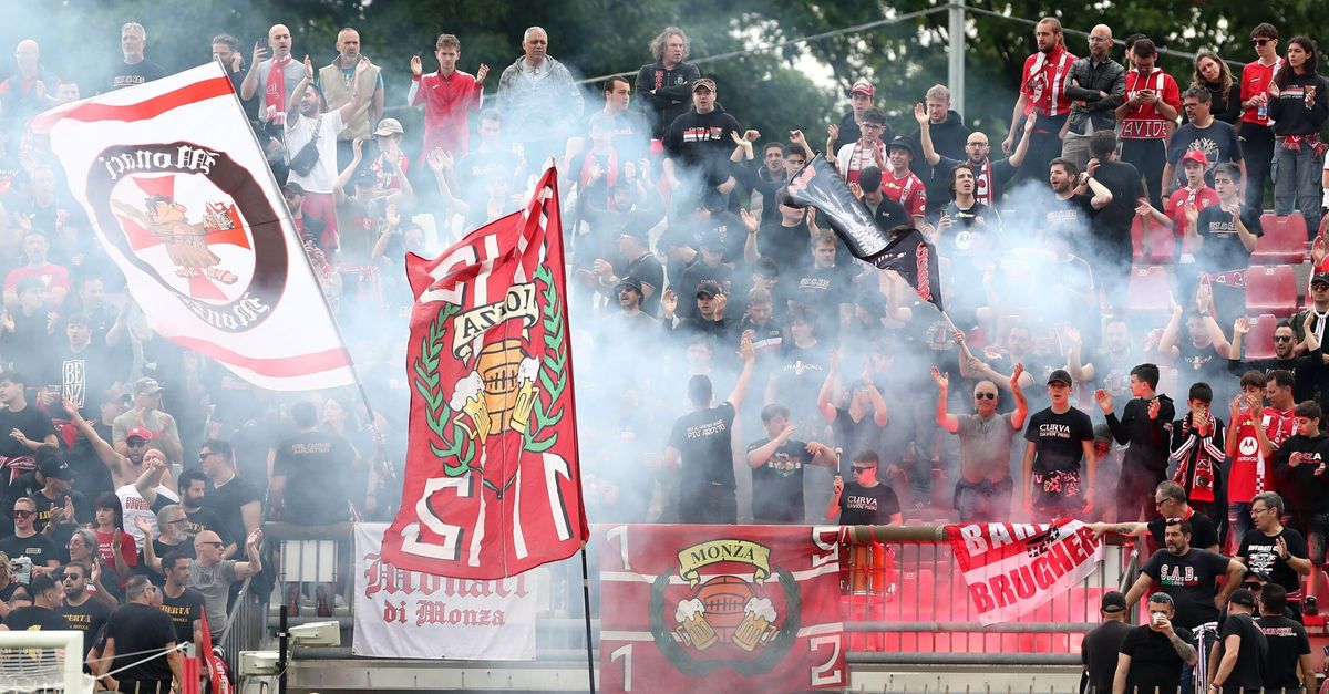 Milan Monza, la Curva Davide Pieri diserterà la gara: “Non saremo presenti a San Siro” Milan Monza, la Curva Davide Pieri diserterà la gara: “Non saremo presenti a San Siro”
