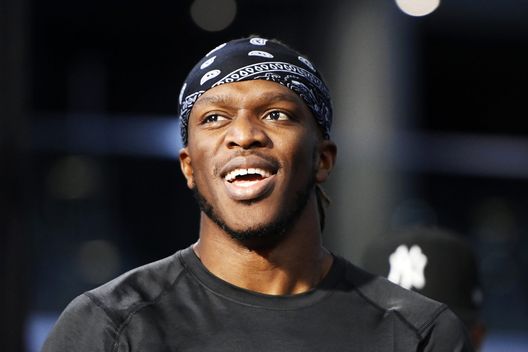 KSI entra nel mondo calcio: il pugile ha acquistato quote del Dagenham e Redbridge e promette la Premier- immagine 2