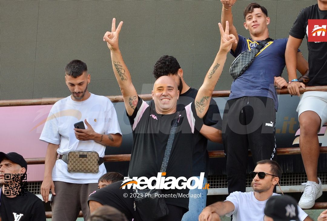 FOTOTIFO Palermo-Feralpisalò 3-0, gli scatti ai tifosi al “Renzo Barbera” (GALLERY) - immagine 61